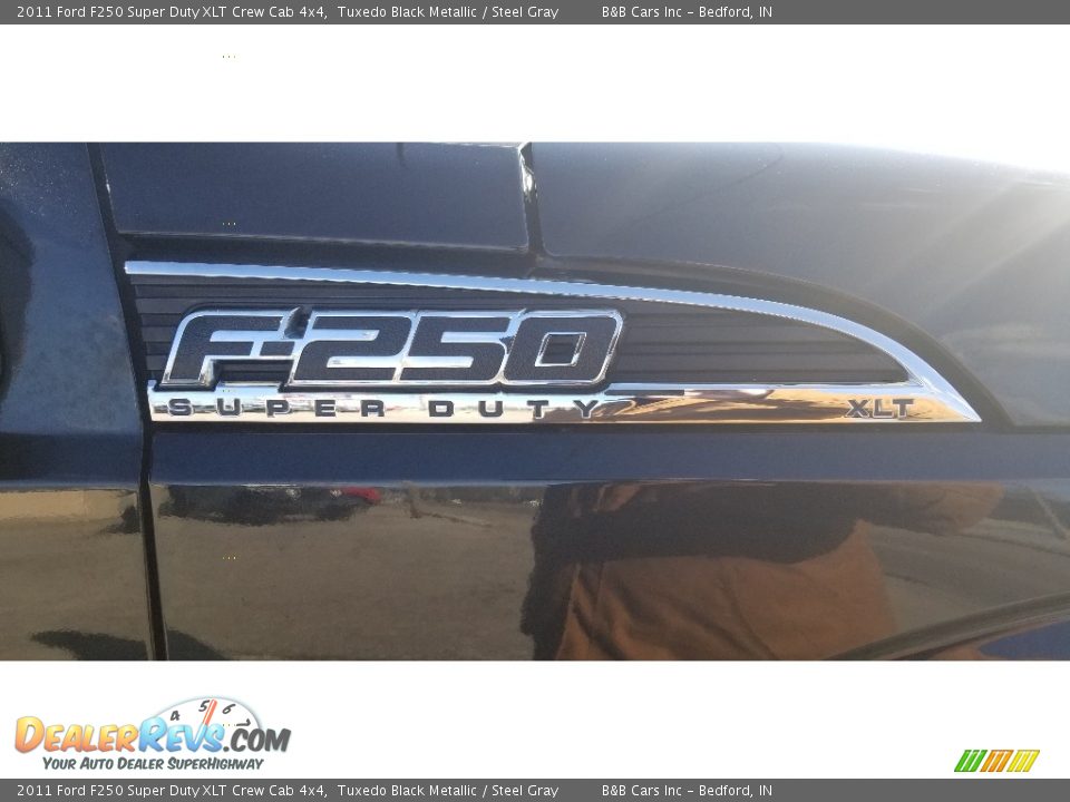 2011 Ford F250 Super Duty XLT Crew Cab 4x4 Tuxedo Black Metallic / Steel Gray Photo #3