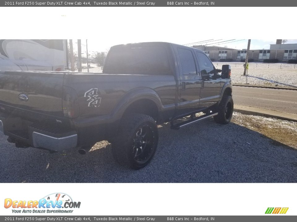 2011 Ford F250 Super Duty XLT Crew Cab 4x4 Tuxedo Black Metallic / Steel Gray Photo #4
