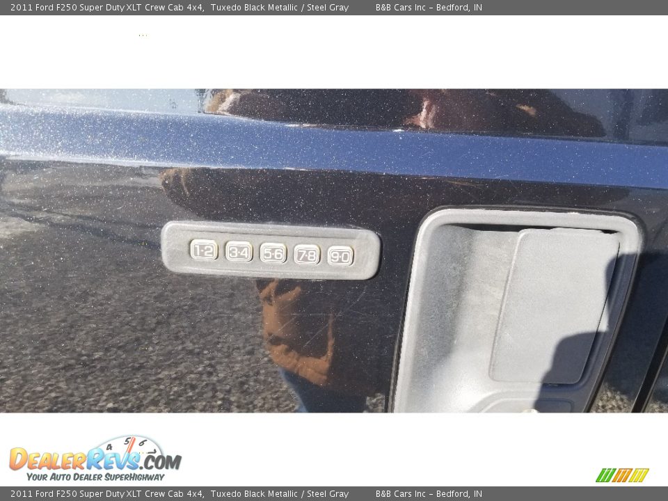 2011 Ford F250 Super Duty XLT Crew Cab 4x4 Tuxedo Black Metallic / Steel Gray Photo #7