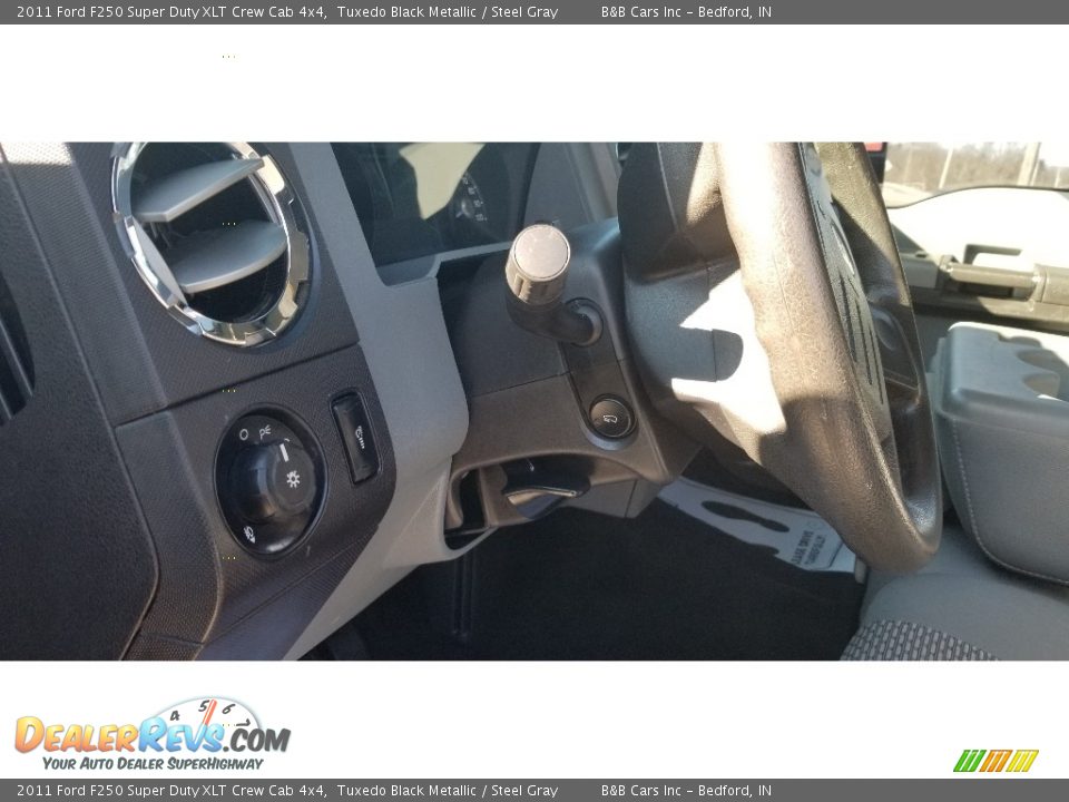 2011 Ford F250 Super Duty XLT Crew Cab 4x4 Tuxedo Black Metallic / Steel Gray Photo #9