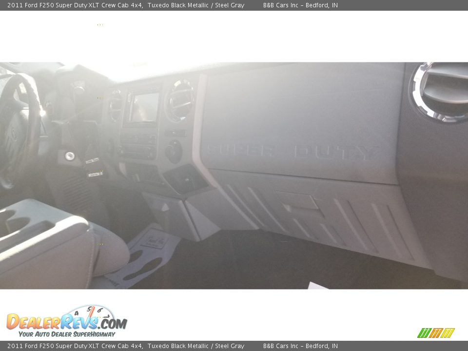 2011 Ford F250 Super Duty XLT Crew Cab 4x4 Tuxedo Black Metallic / Steel Gray Photo #16