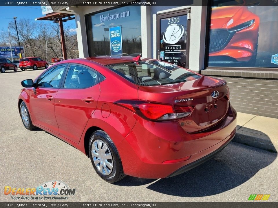 2016 Hyundai Elantra SE Red / Gray Photo #23