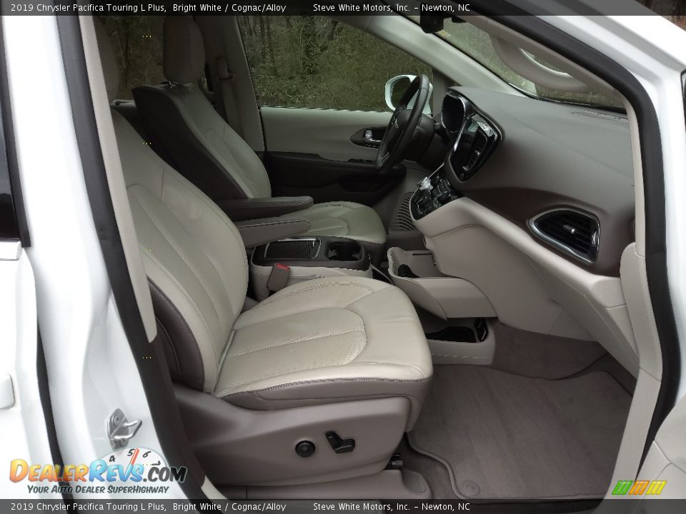 2019 Chrysler Pacifica Touring L Plus Bright White / Cognac/Alloy Photo #22