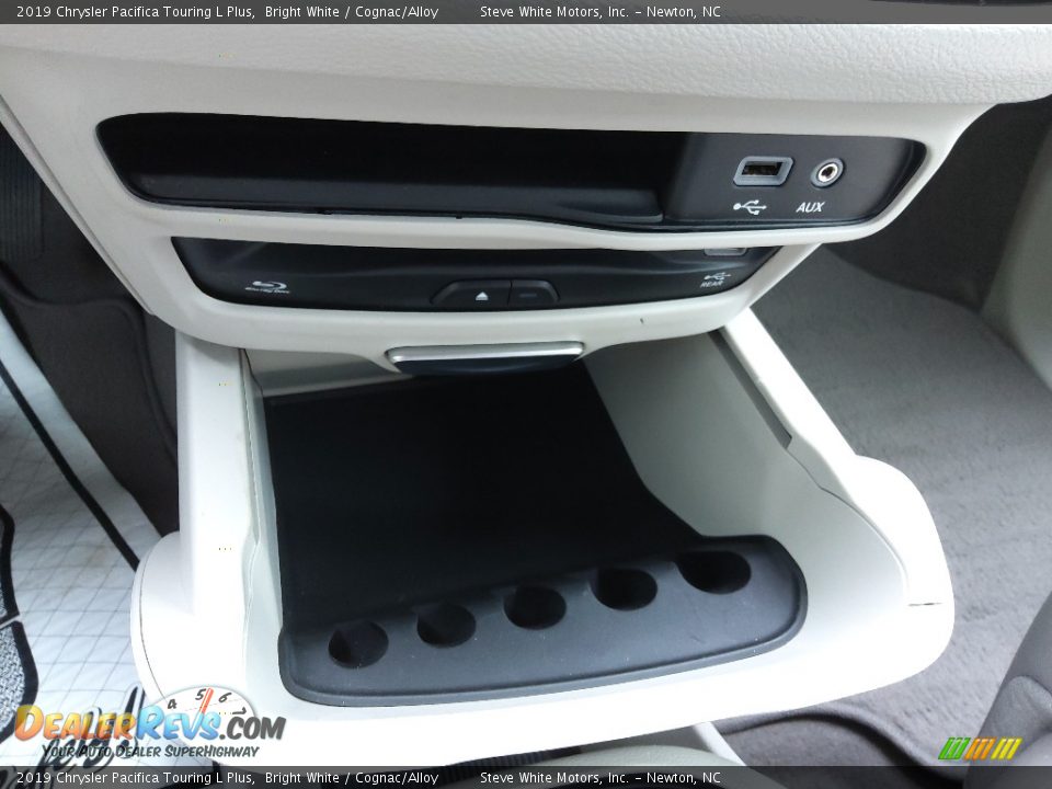 2019 Chrysler Pacifica Touring L Plus Bright White / Cognac/Alloy Photo #34