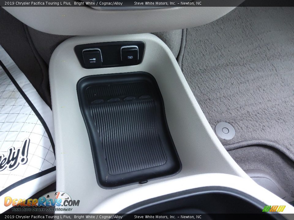 2019 Chrysler Pacifica Touring L Plus Bright White / Cognac/Alloy Photo #35