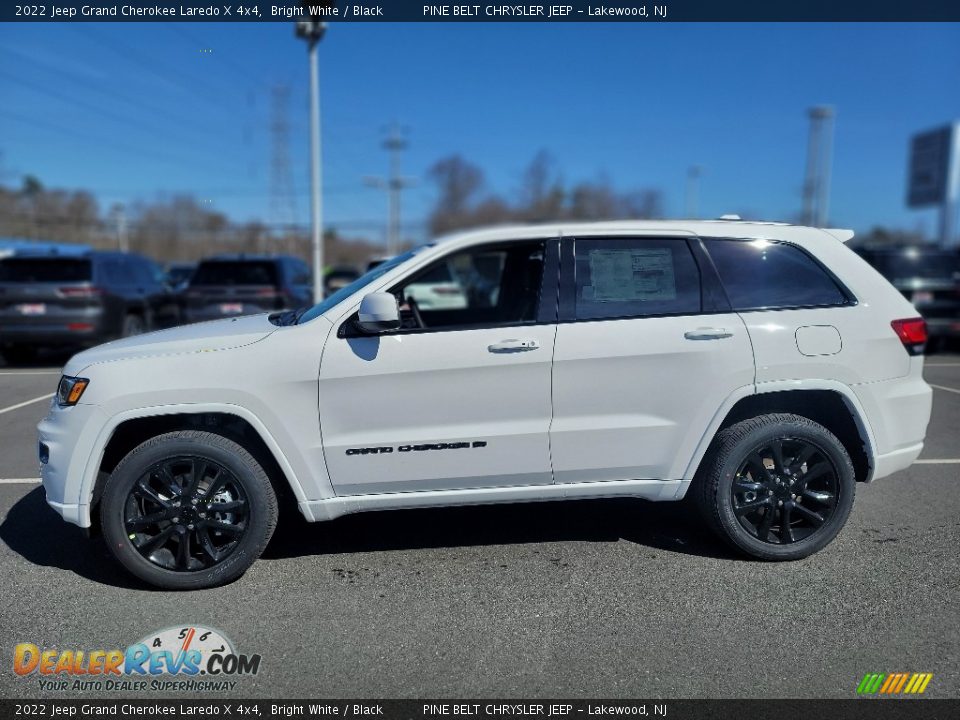 2022 Jeep Grand Cherokee Laredo X 4x4 Bright White / Black Photo #4