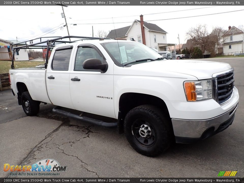 Front 3/4 View of 2009 GMC Sierra 3500HD Work Truck Crew Cab 4x4 Photo #7