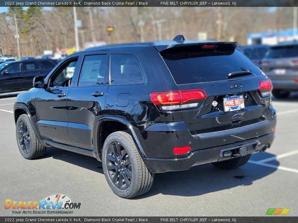 2022 Jeep Grand Cherokee Laredo X 4x4 Diamond Black Crystal Pearl / Black Photo #6