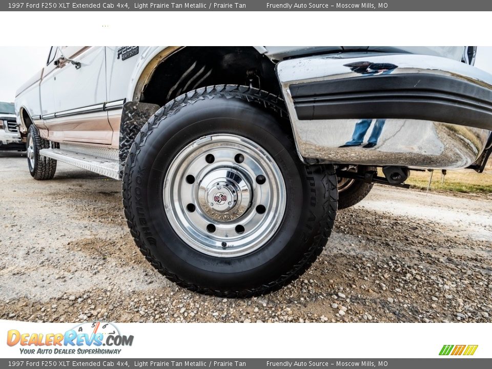 1997 Ford F250 XLT Extended Cab 4x4 Light Prairie Tan Metallic / Prairie Tan Photo #2