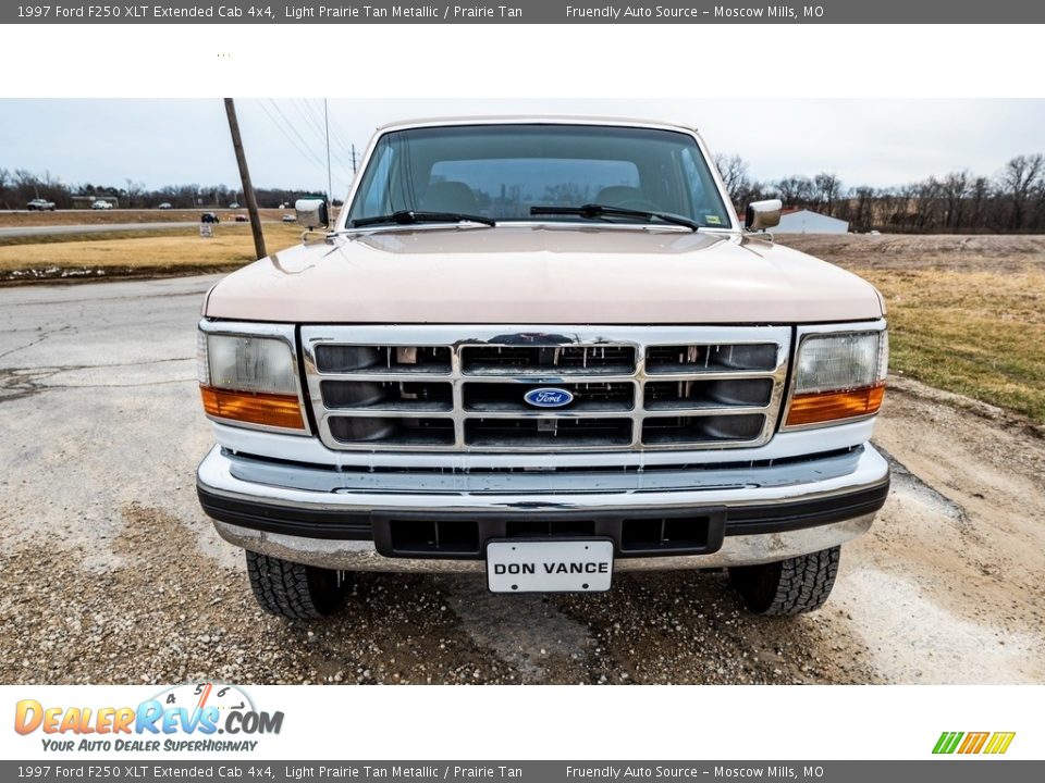 1997 Ford F250 XLT Extended Cab 4x4 Light Prairie Tan Metallic / Prairie Tan Photo #9