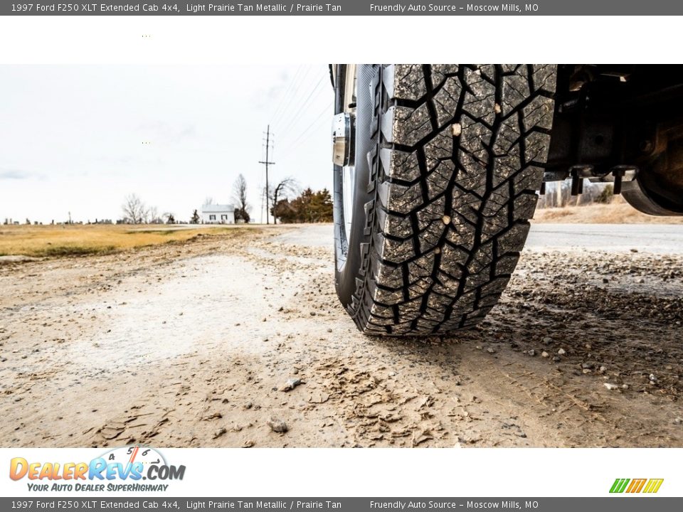 1997 Ford F250 XLT Extended Cab 4x4 Light Prairie Tan Metallic / Prairie Tan Photo #15