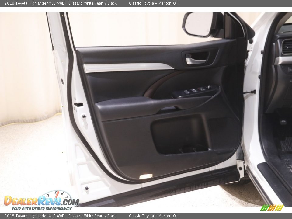 2018 Toyota Highlander XLE AWD Blizzard White Pearl / Black Photo #4