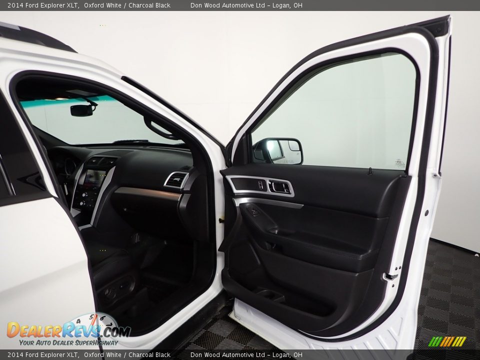 2014 Ford Explorer XLT Oxford White / Charcoal Black Photo #28