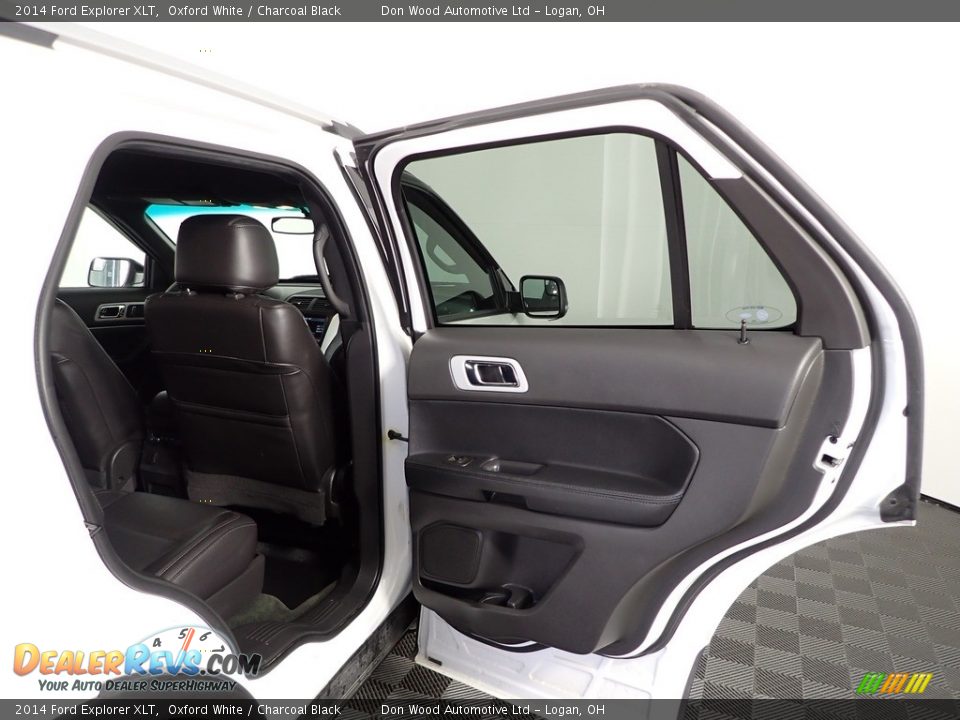 2014 Ford Explorer XLT Oxford White / Charcoal Black Photo #31