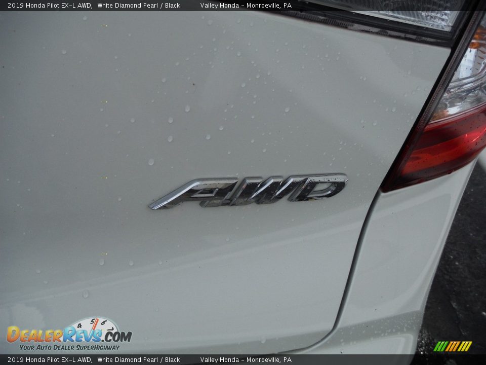 2019 Honda Pilot EX-L AWD White Diamond Pearl / Black Photo #10