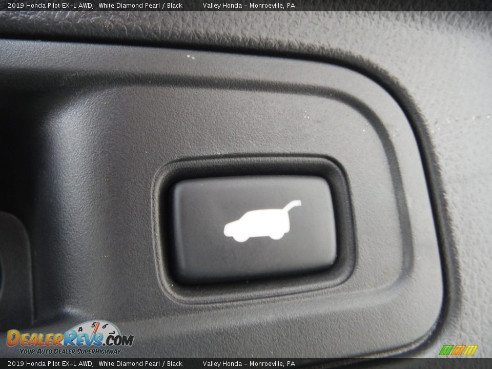 2019 Honda Pilot EX-L AWD White Diamond Pearl / Black Photo #31