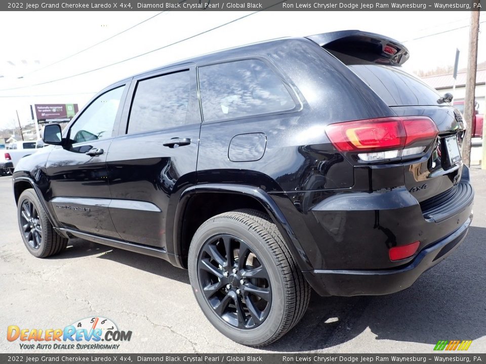 2022 Jeep Grand Cherokee Laredo X 4x4 Diamond Black Crystal Pearl / Global Black Photo #3