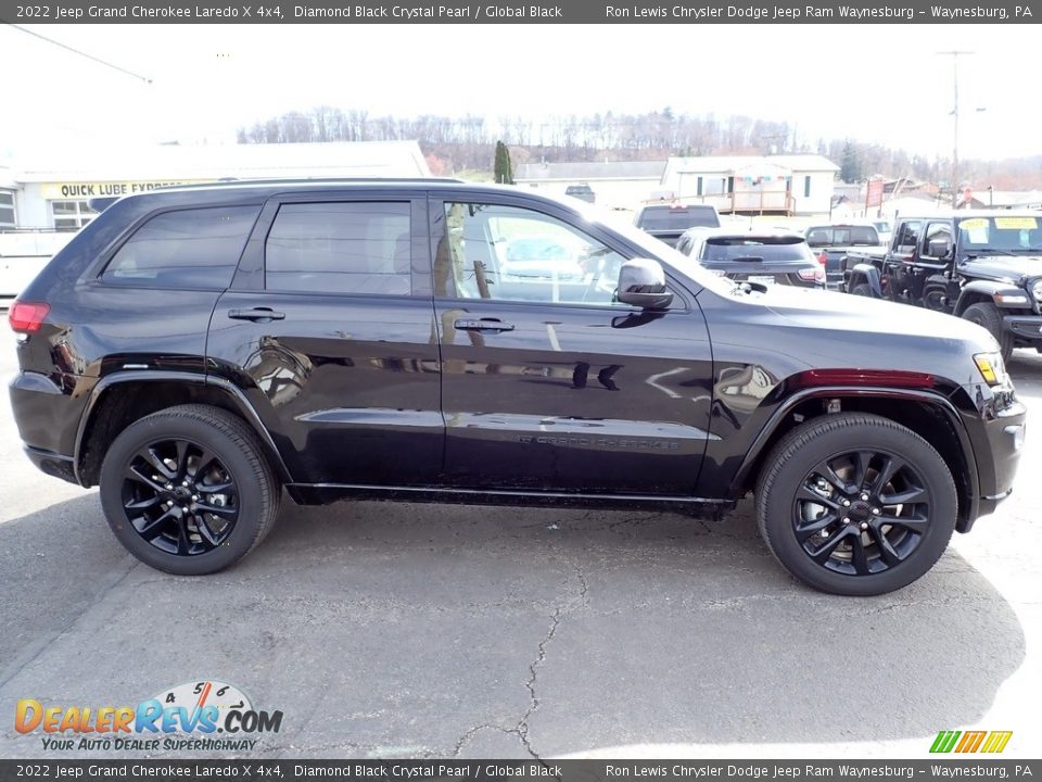 2022 Jeep Grand Cherokee Laredo X 4x4 Diamond Black Crystal Pearl / Global Black Photo #7