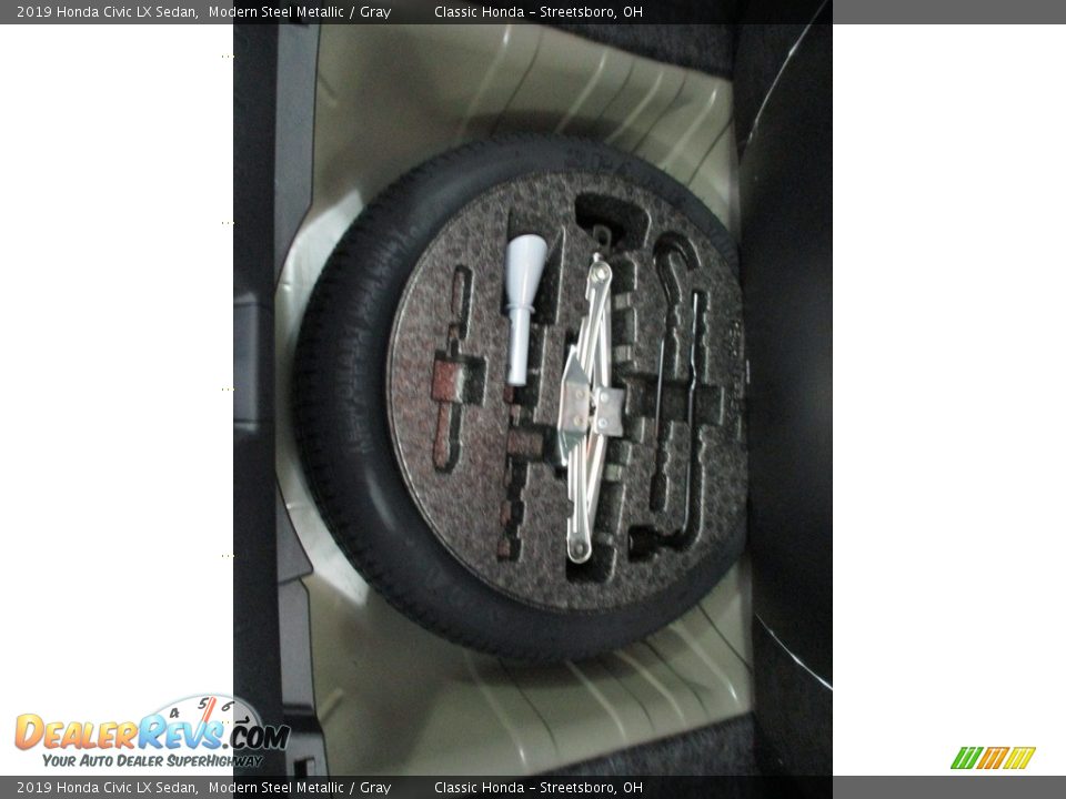 2019 Honda Civic LX Sedan Modern Steel Metallic / Gray Photo #21