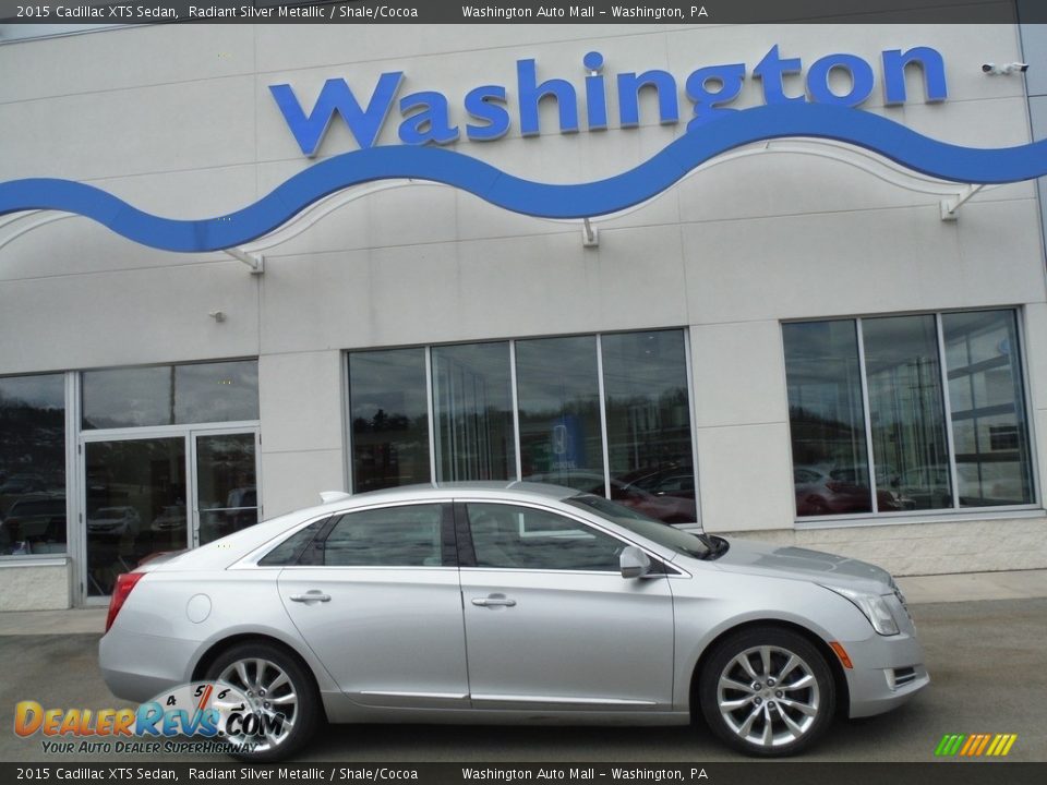 2015 Cadillac XTS Sedan Radiant Silver Metallic / Shale/Cocoa Photo #2