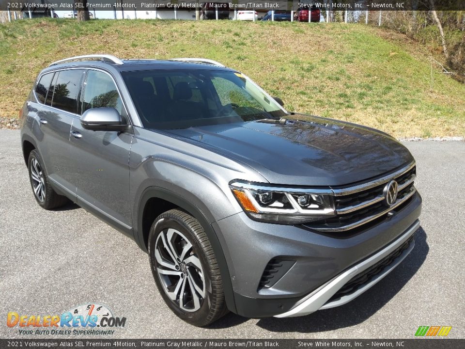 Front 3/4 View of 2021 Volkswagen Atlas SEL Premium 4Motion Photo #5