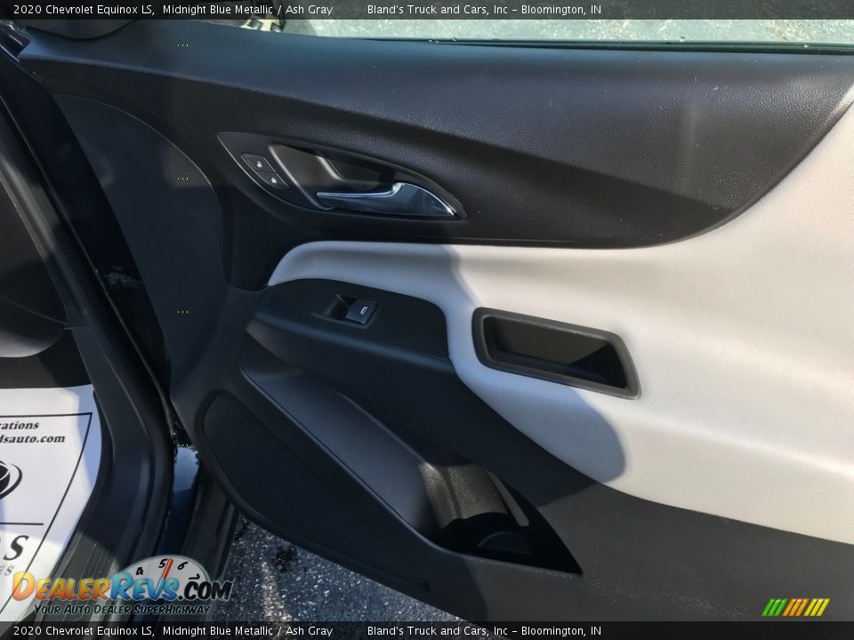 2020 Chevrolet Equinox LS Midnight Blue Metallic / Ash Gray Photo #34