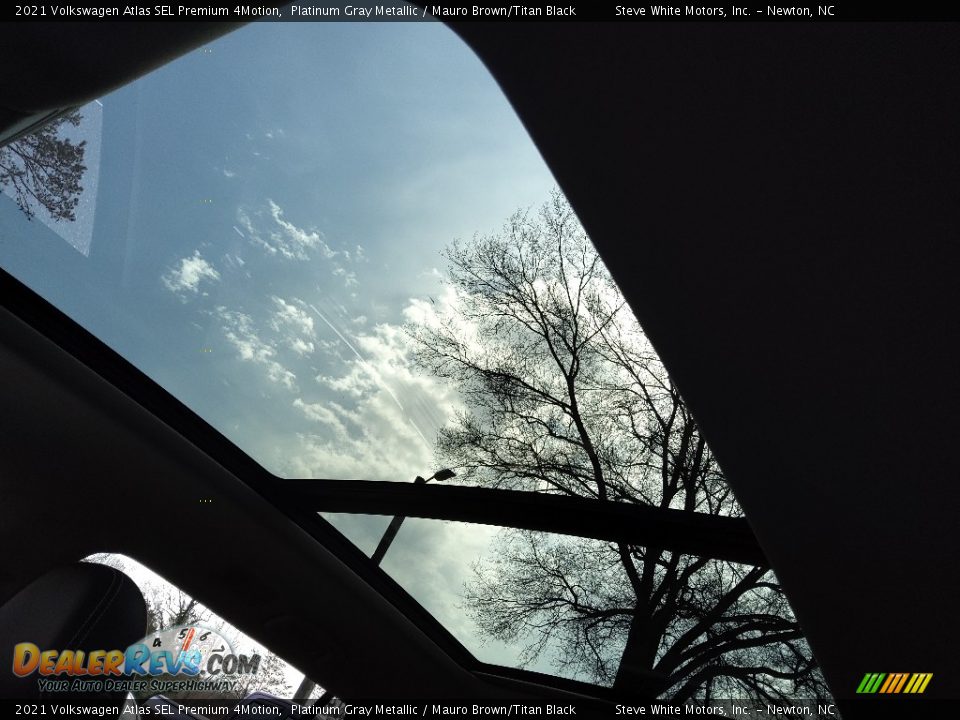 Sunroof of 2021 Volkswagen Atlas SEL Premium 4Motion Photo #33