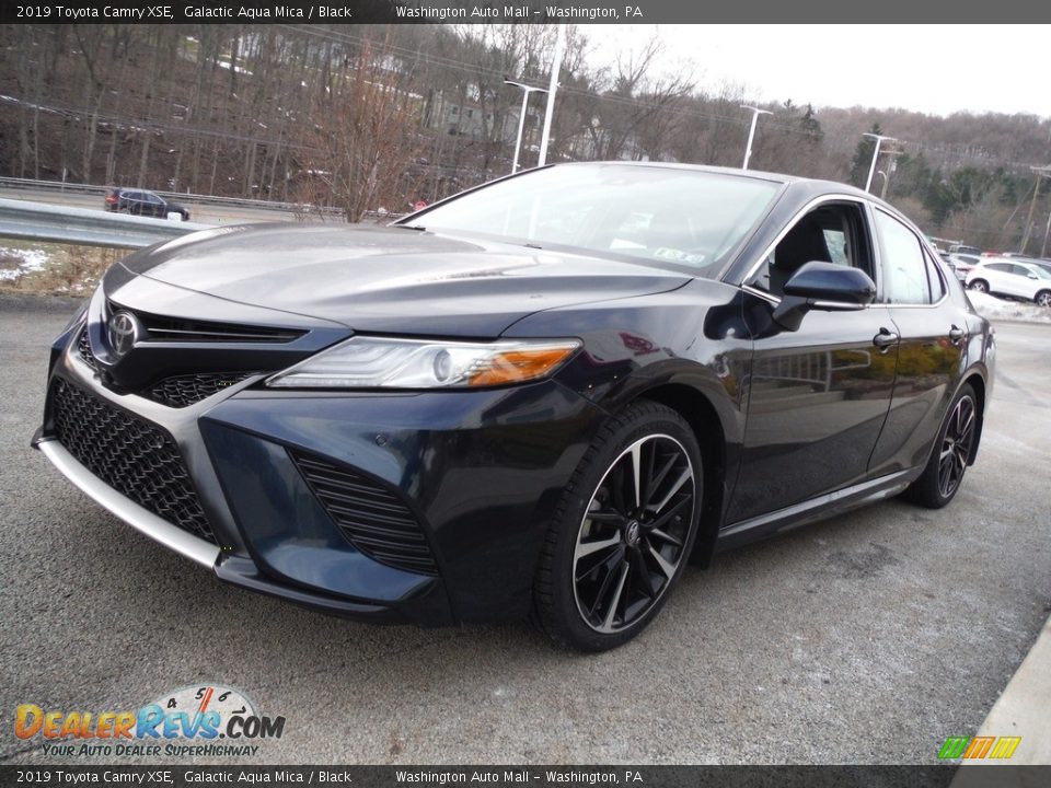 2019 Toyota Camry XSE Galactic Aqua Mica / Black Photo #13