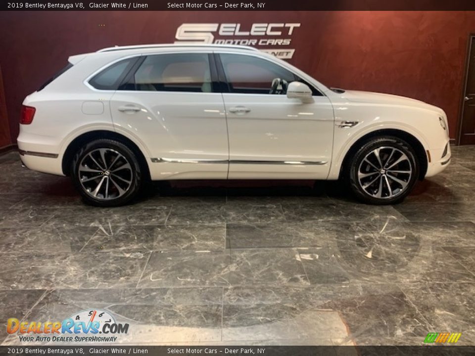 2019 Bentley Bentayga V8 Glacier White / Linen Photo #4