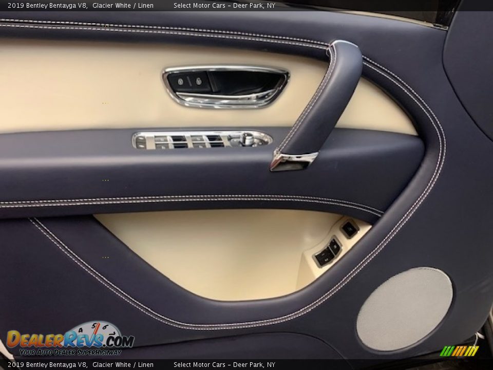 Door Panel of 2019 Bentley Bentayga V8 Photo #8