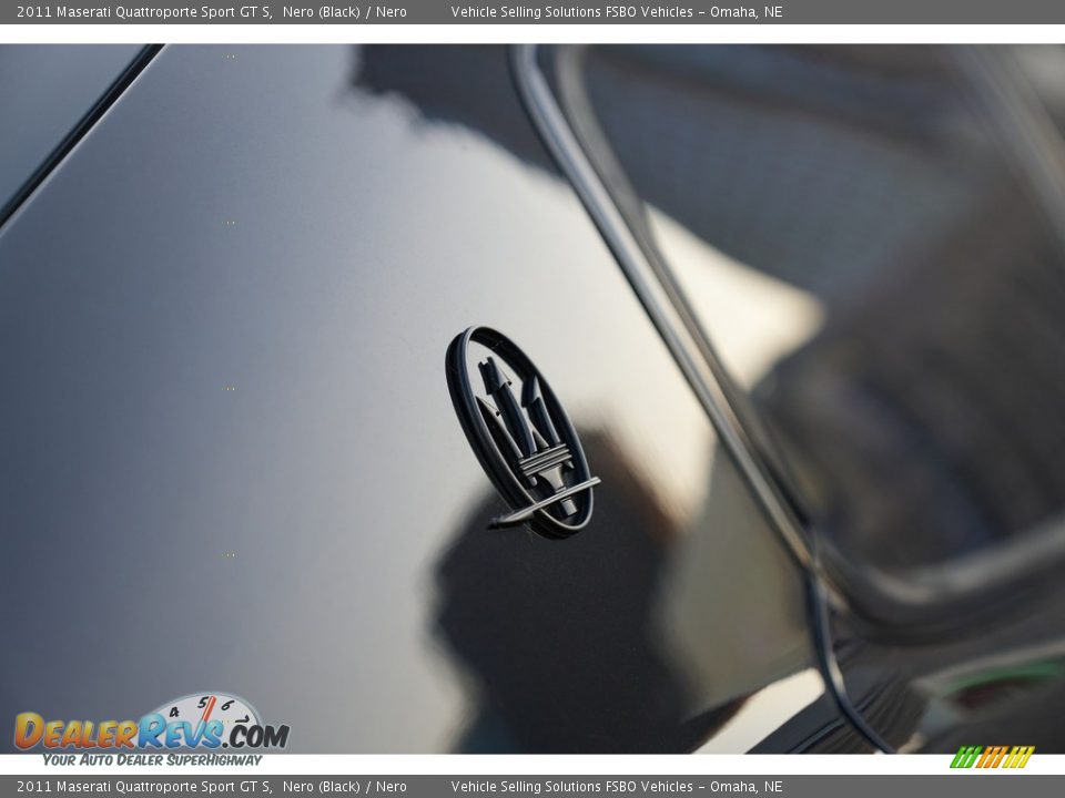 2011 Maserati Quattroporte Sport GT S Logo Photo #9