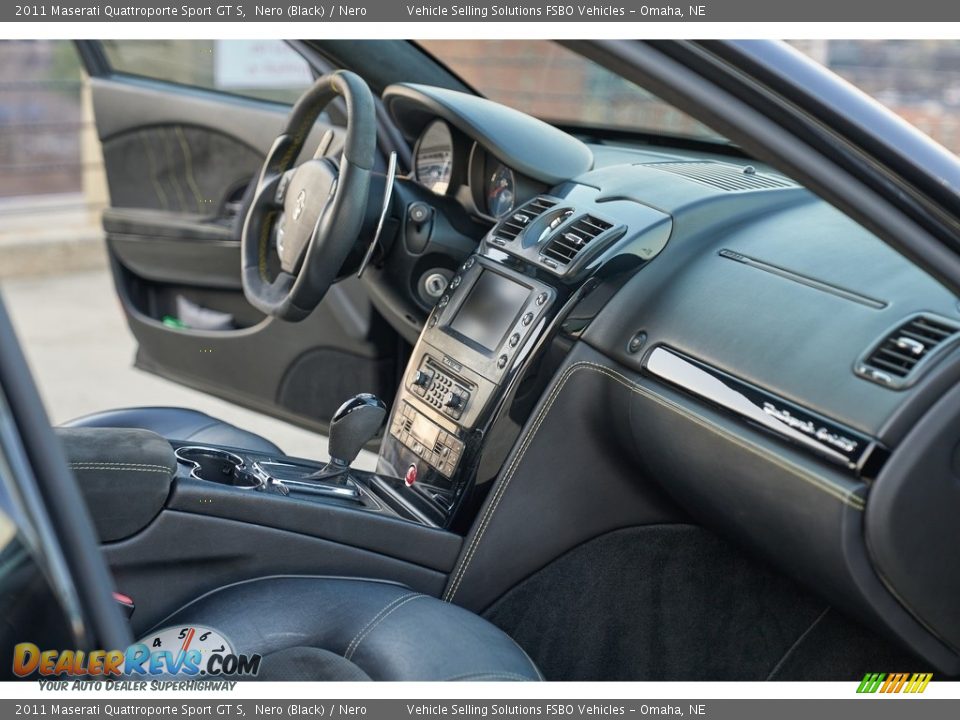 Dashboard of 2011 Maserati Quattroporte Sport GT S Photo #20