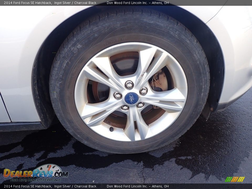 2014 Ford Focus SE Hatchback Ingot Silver / Charcoal Black Photo #14