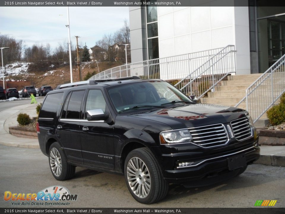 Front 3/4 View of 2016 Lincoln Navigator Select 4x4 Photo #1