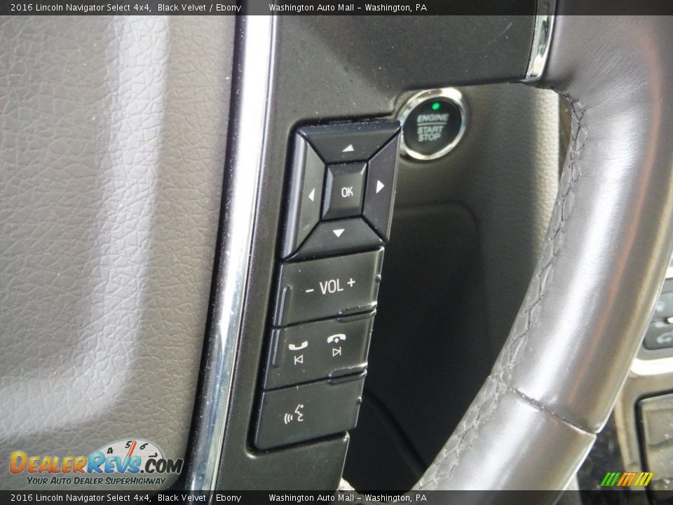 2016 Lincoln Navigator Select 4x4 Steering Wheel Photo #13