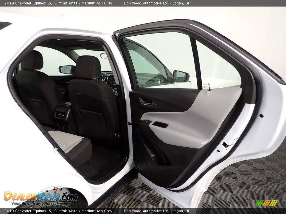 2019 Chevrolet Equinox LS Summit White / Medium Ash Gray Photo #32