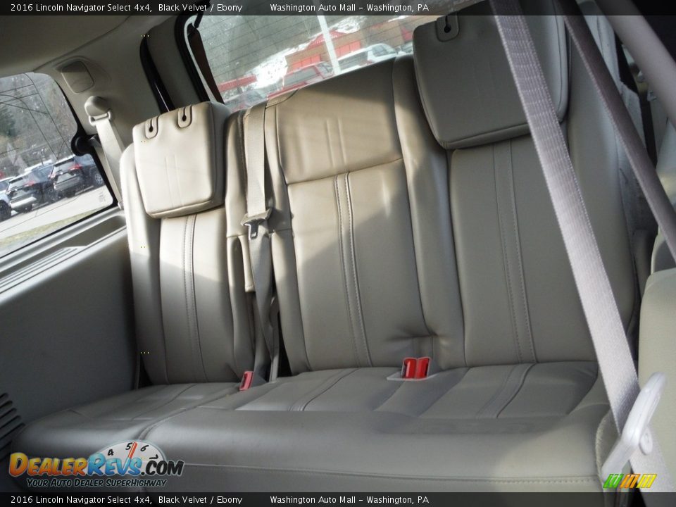 Rear Seat of 2016 Lincoln Navigator Select 4x4 Photo #33