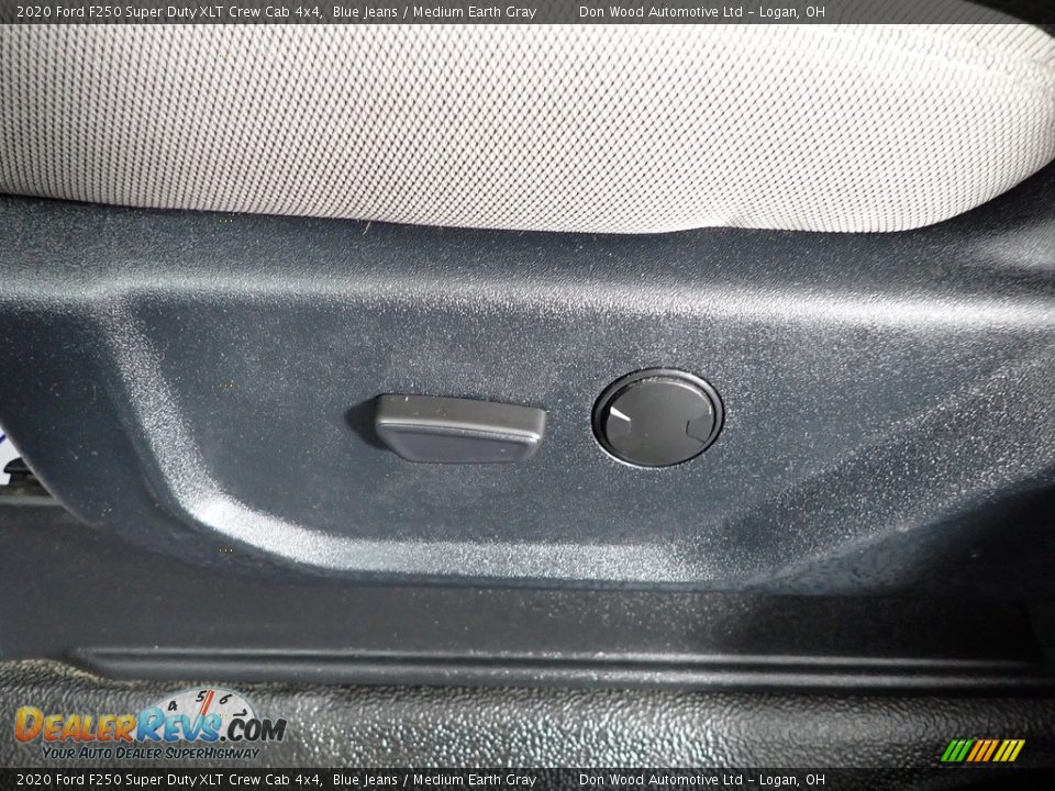 2020 Ford F250 Super Duty XLT Crew Cab 4x4 Blue Jeans / Medium Earth Gray Photo #17