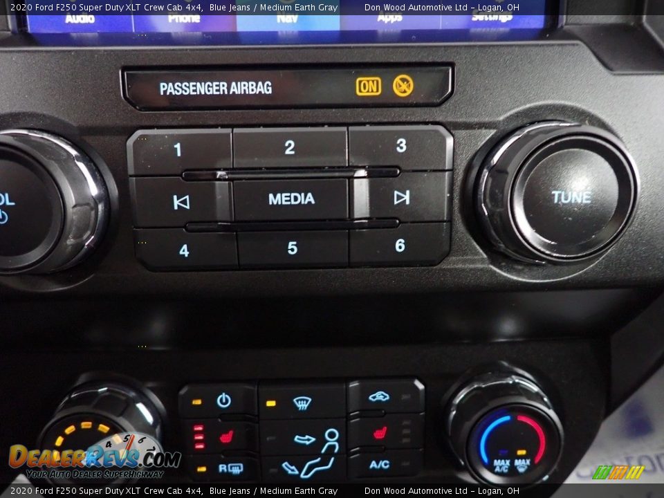 2020 Ford F250 Super Duty XLT Crew Cab 4x4 Blue Jeans / Medium Earth Gray Photo #23