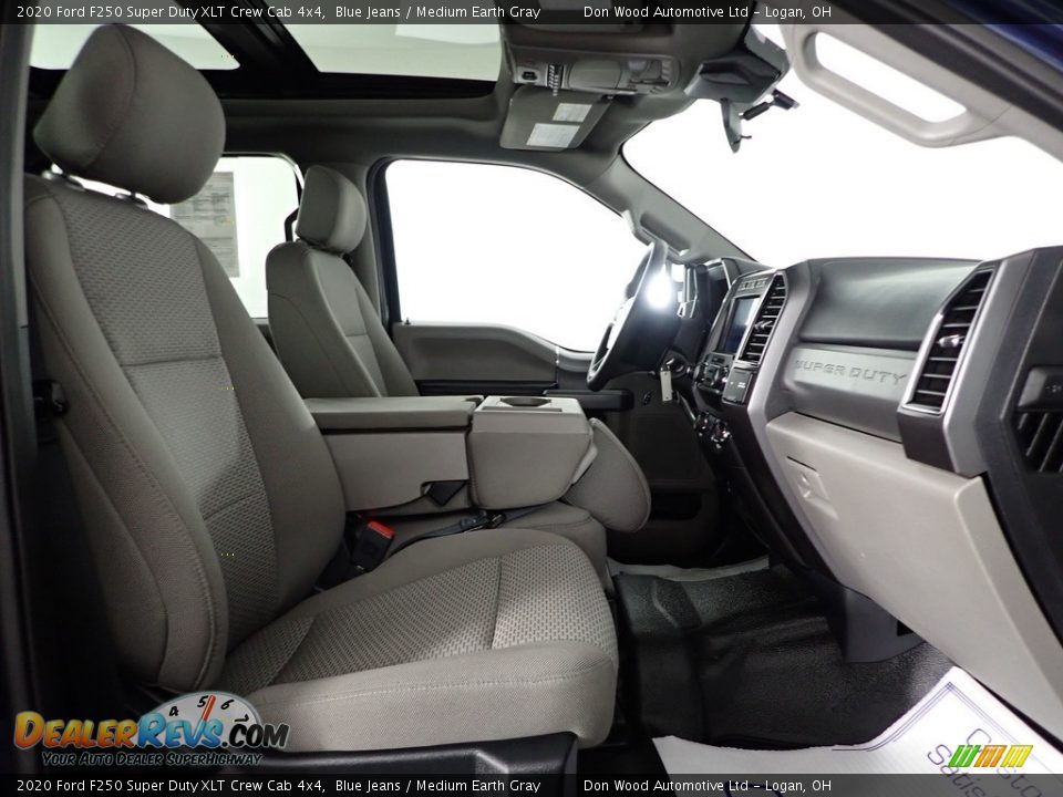 2020 Ford F250 Super Duty XLT Crew Cab 4x4 Blue Jeans / Medium Earth Gray Photo #34