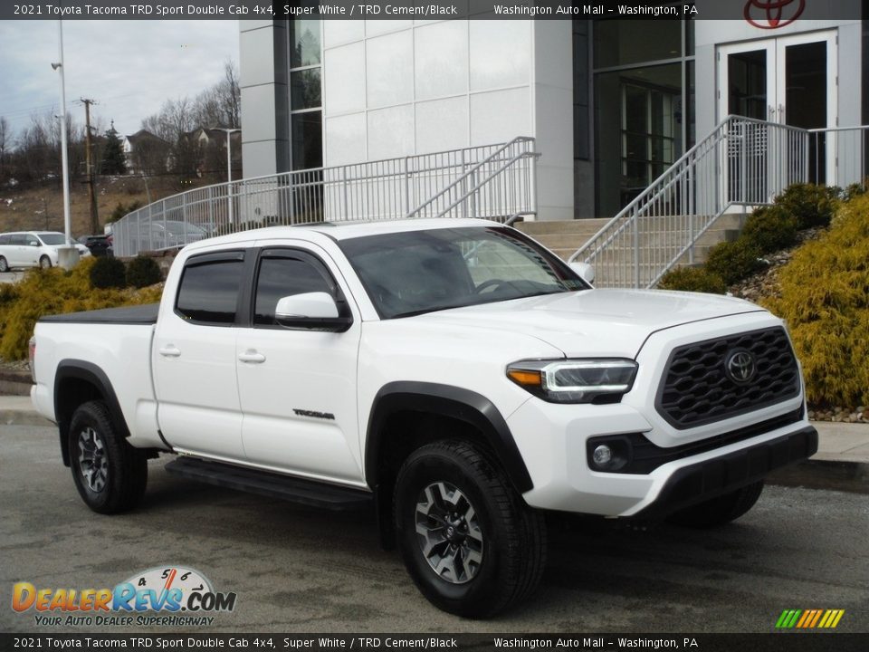 Front 3/4 View of 2021 Toyota Tacoma TRD Sport Double Cab 4x4 Photo #1