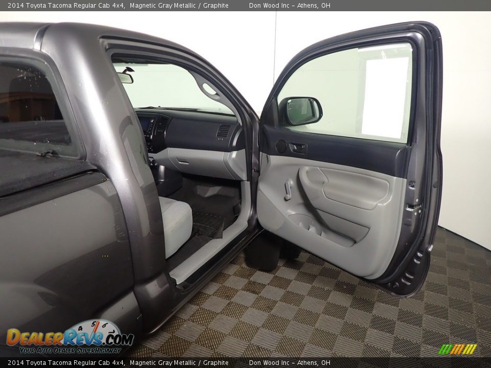2014 Toyota Tacoma Regular Cab 4x4 Magnetic Gray Metallic / Graphite Photo #28