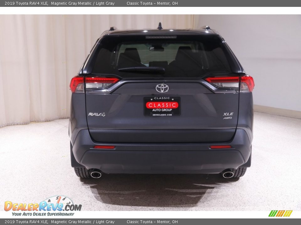 2019 Toyota RAV4 XLE Magnetic Gray Metallic / Light Gray Photo #18