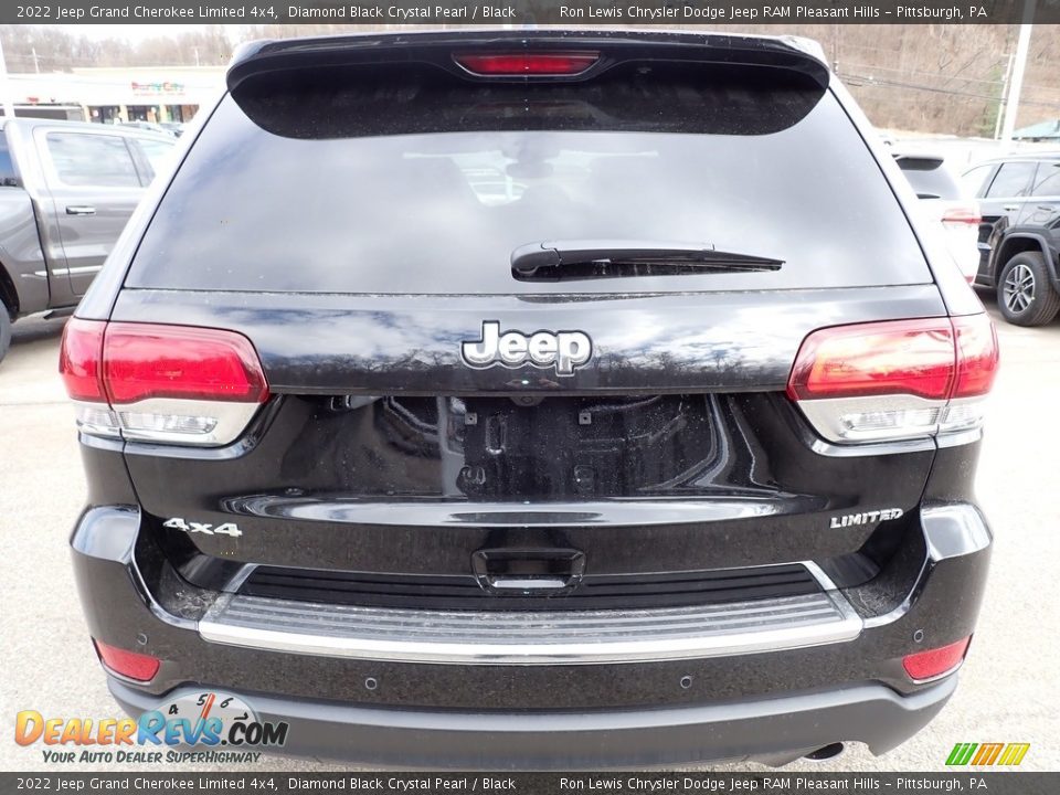 2022 Jeep Grand Cherokee Limited 4x4 Diamond Black Crystal Pearl / Black Photo #4