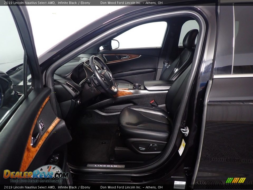 Ebony Interior - 2019 Lincoln Nautilus Select AWD Photo #26