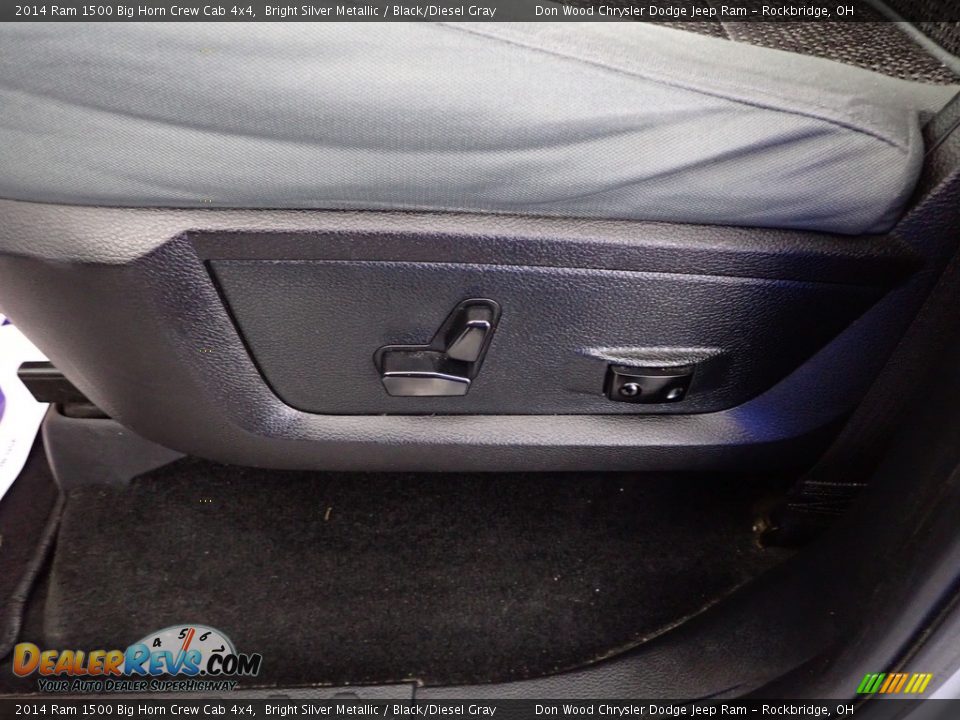 2014 Ram 1500 Big Horn Crew Cab 4x4 Bright Silver Metallic / Black/Diesel Gray Photo #14