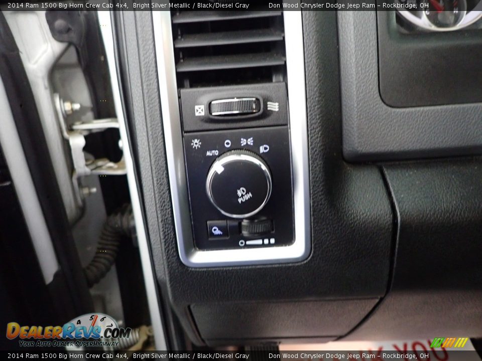 2014 Ram 1500 Big Horn Crew Cab 4x4 Bright Silver Metallic / Black/Diesel Gray Photo #16