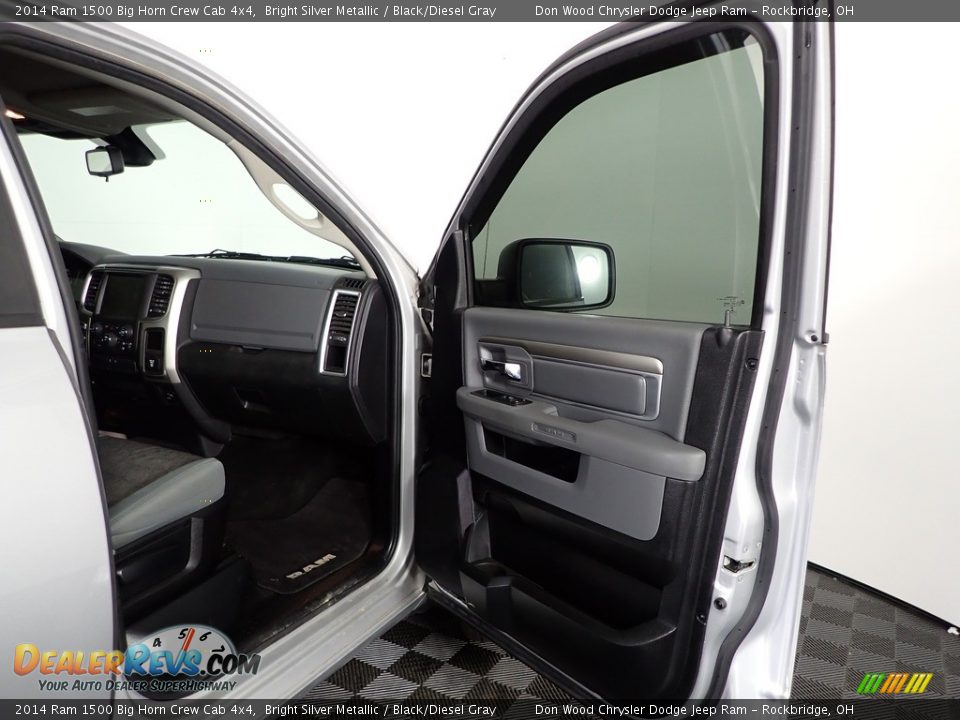 2014 Ram 1500 Big Horn Crew Cab 4x4 Bright Silver Metallic / Black/Diesel Gray Photo #27