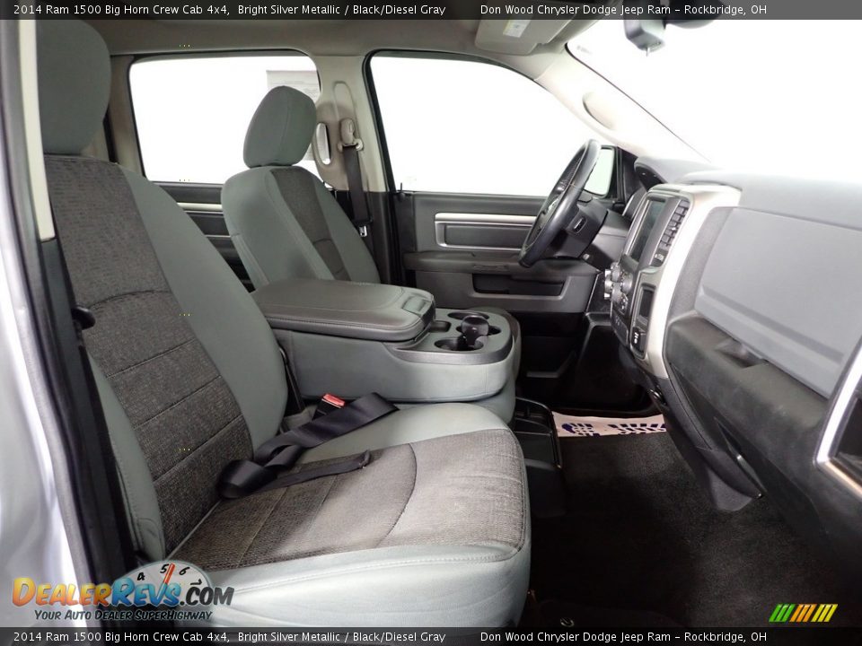 2014 Ram 1500 Big Horn Crew Cab 4x4 Bright Silver Metallic / Black/Diesel Gray Photo #28