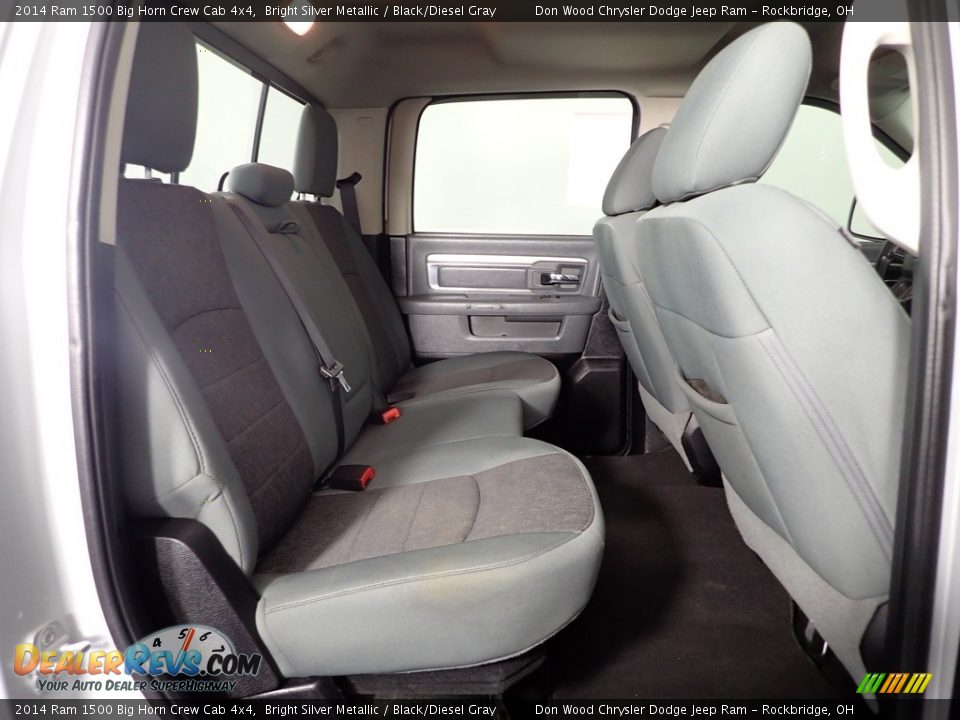 2014 Ram 1500 Big Horn Crew Cab 4x4 Bright Silver Metallic / Black/Diesel Gray Photo #31